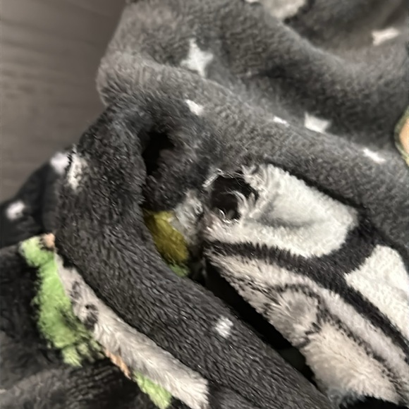 Star wars baby yoda robe size large 12/14 - Picture 3 of 3